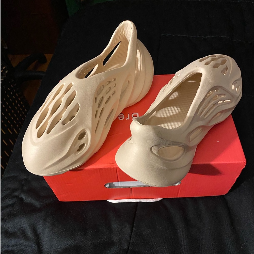 Foam Runners Cream